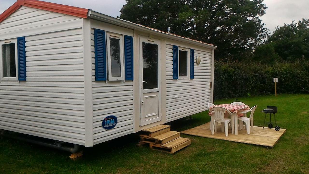 Camping Du Puy Rond Bressuire Exterior photo